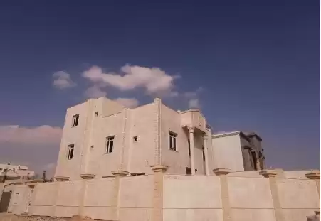 Wohn Klaar eigendom 7+ Schlafzimmer U/F Alleinstehende Villa  zu verkaufen in Al Sadd , Doha #7238 - 1  image 
